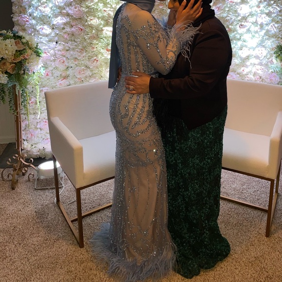 Blue feather sequenced dress - Picture 3 of 3